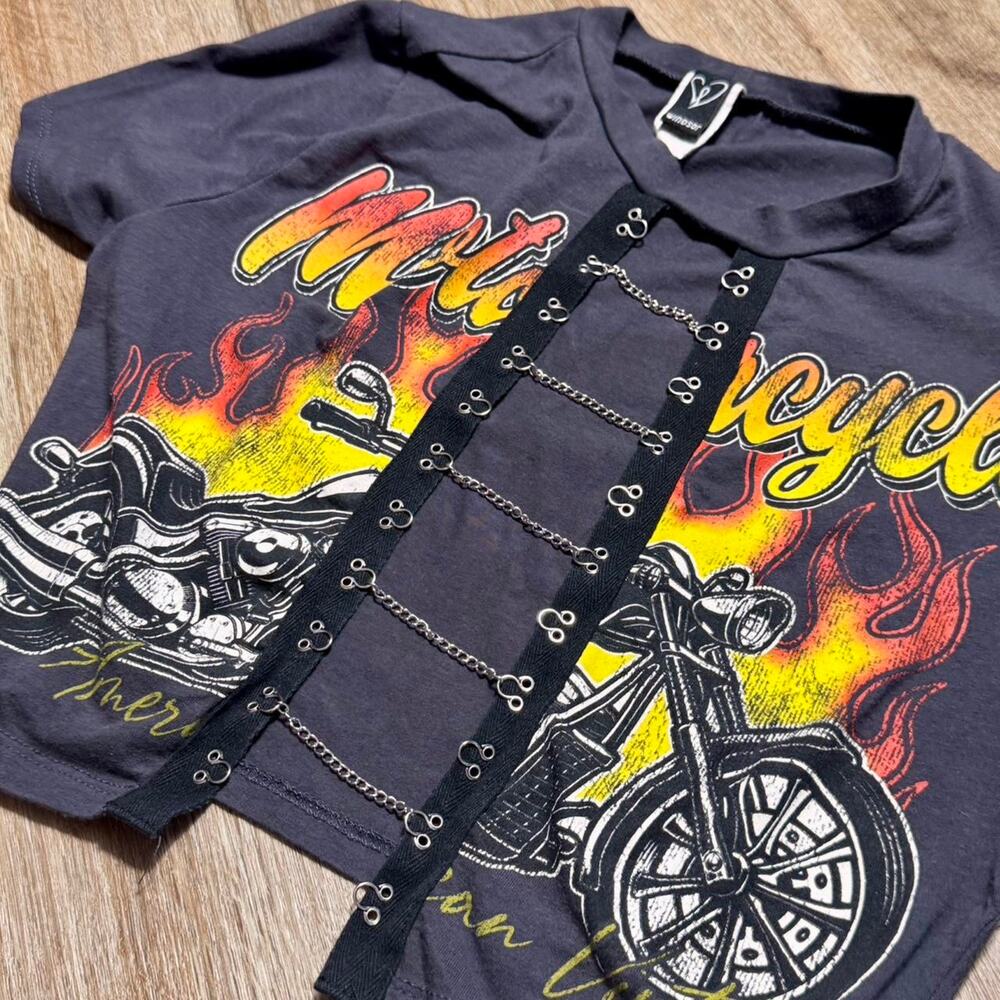 Windsor Y2K Motorcycle Flame Chain Lace Up Crop Tee Biker Grunge Top M